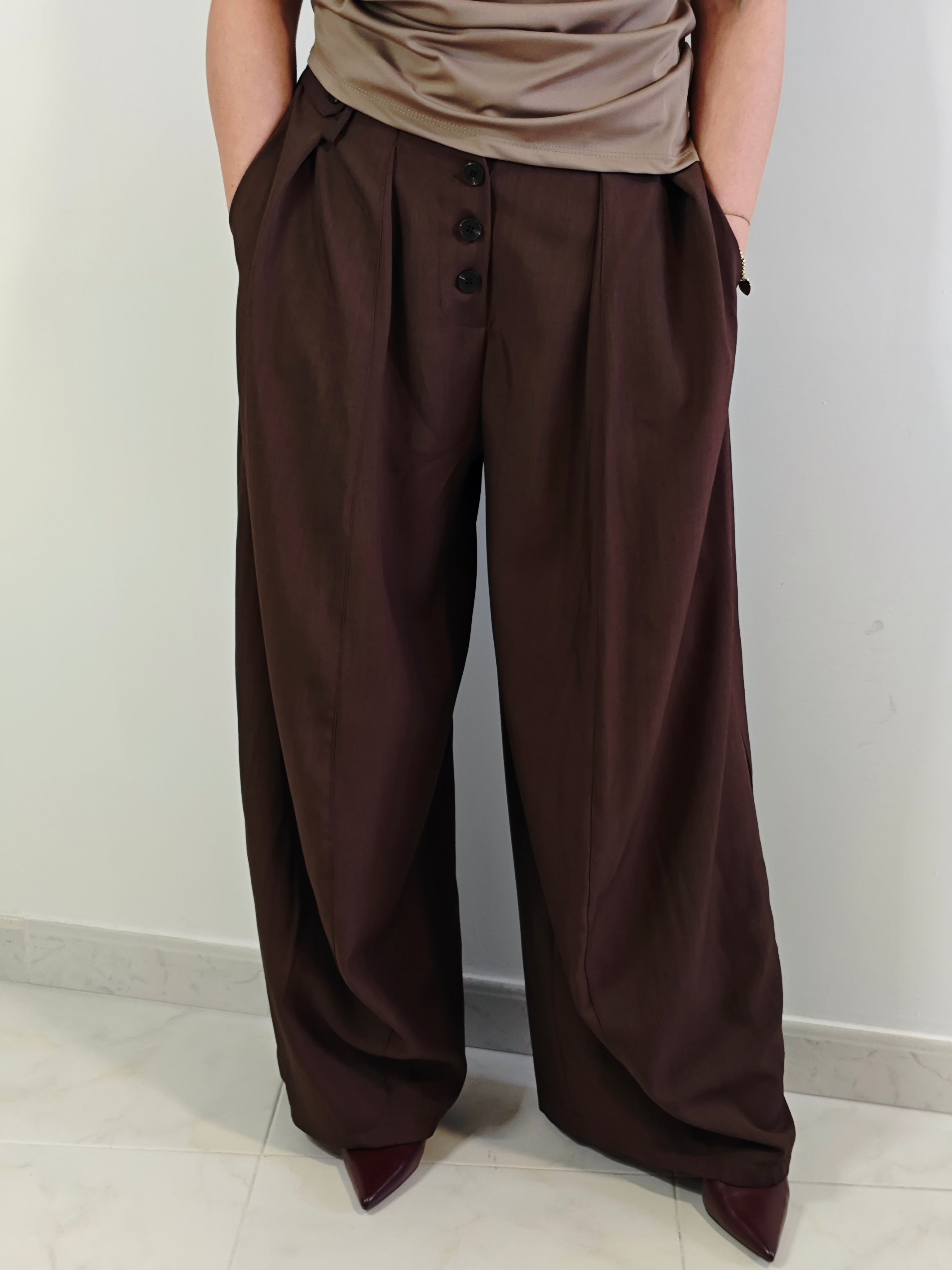 PANTALONI PALAZZO MARRONE CON PINCE