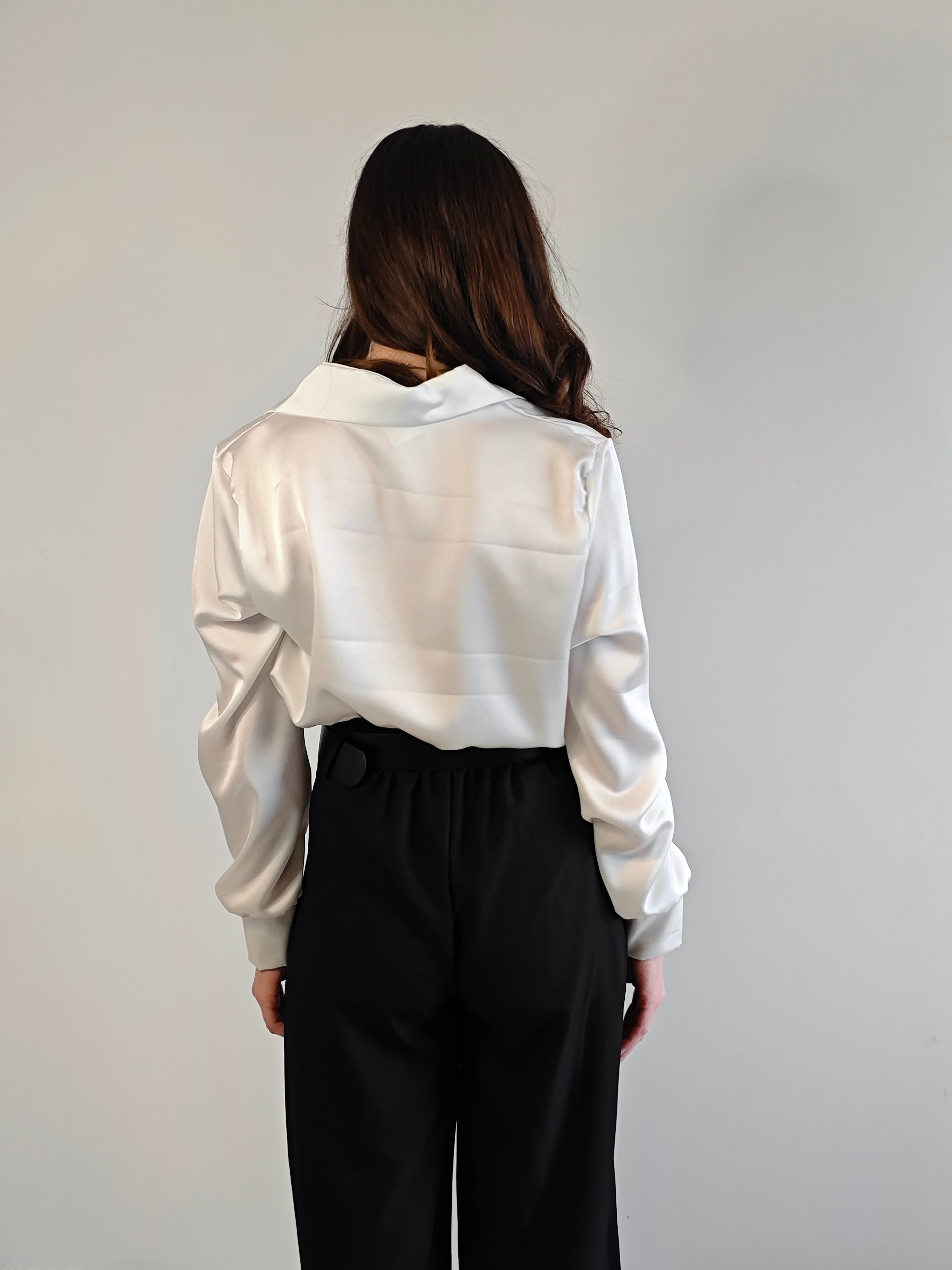 CAMICIA BIANCA EFFETTO RASO