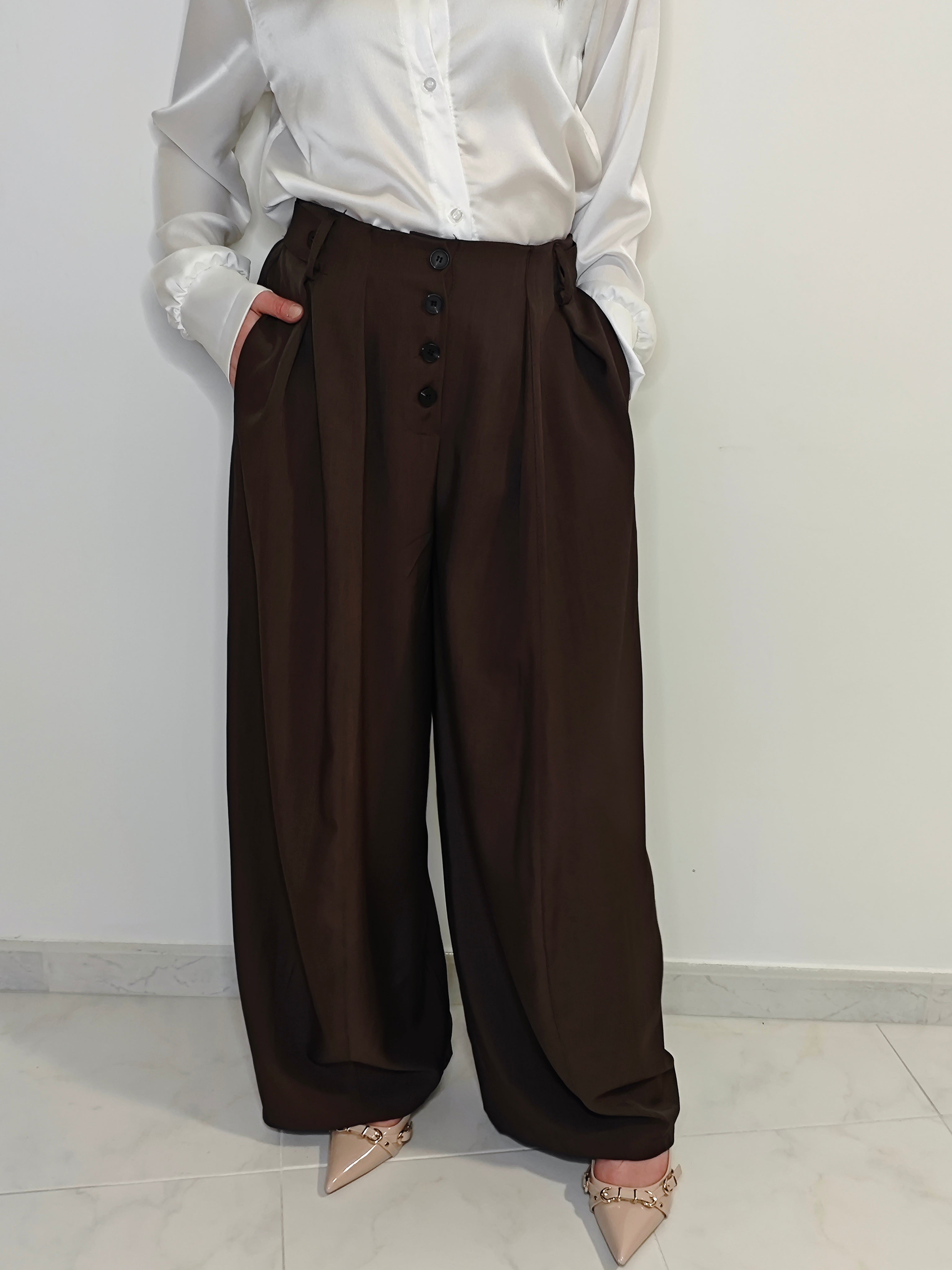 PANTALONI PALAZZO MARRONE CON PINCE