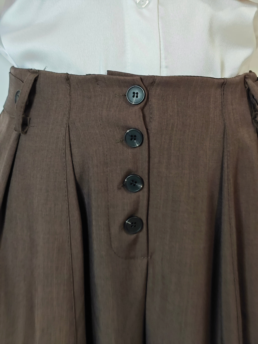 PANTALONI PALAZZO MARRONE CON PINCE