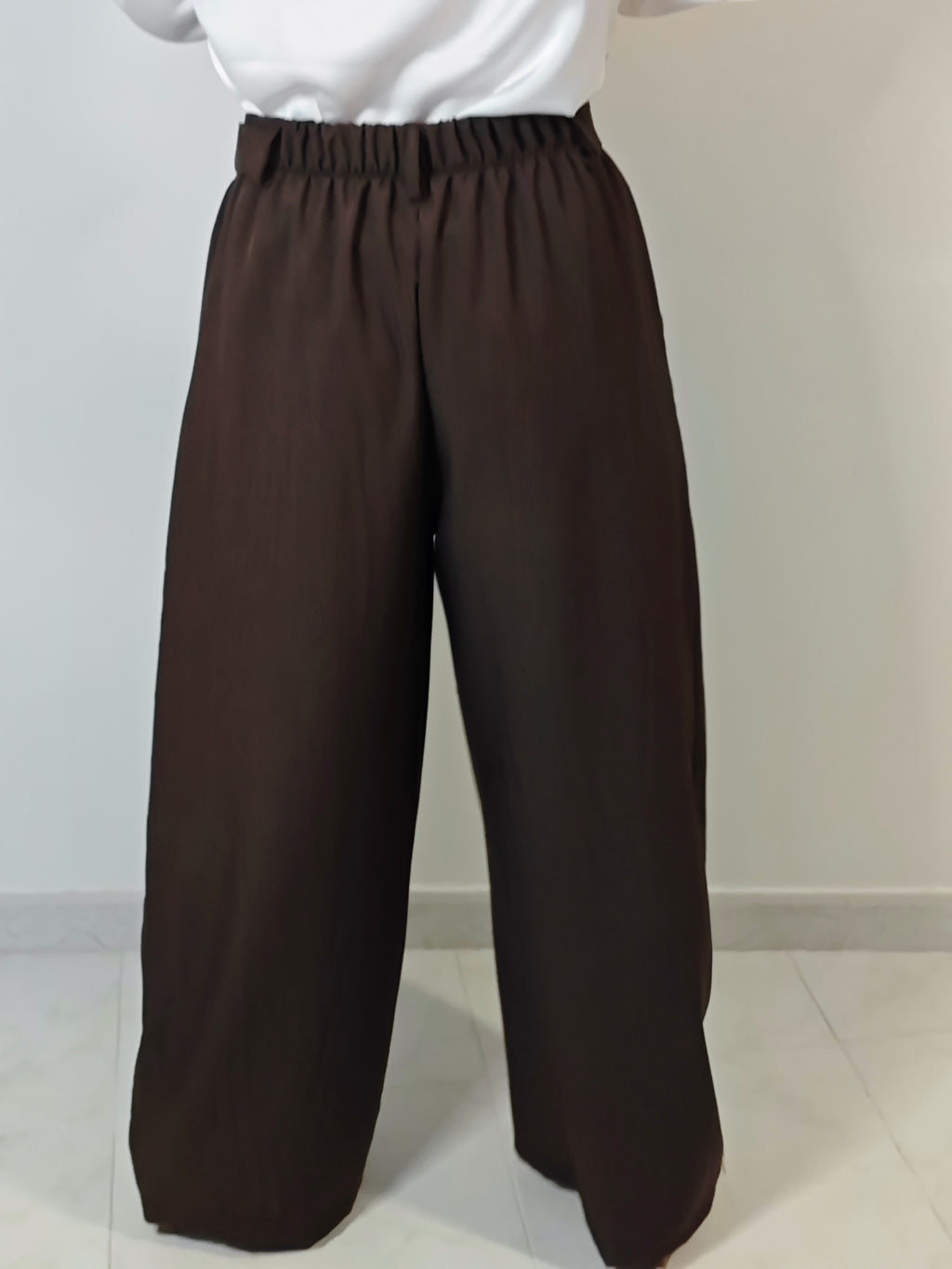 PANTALONI PALAZZO MARRONE CON PINCE