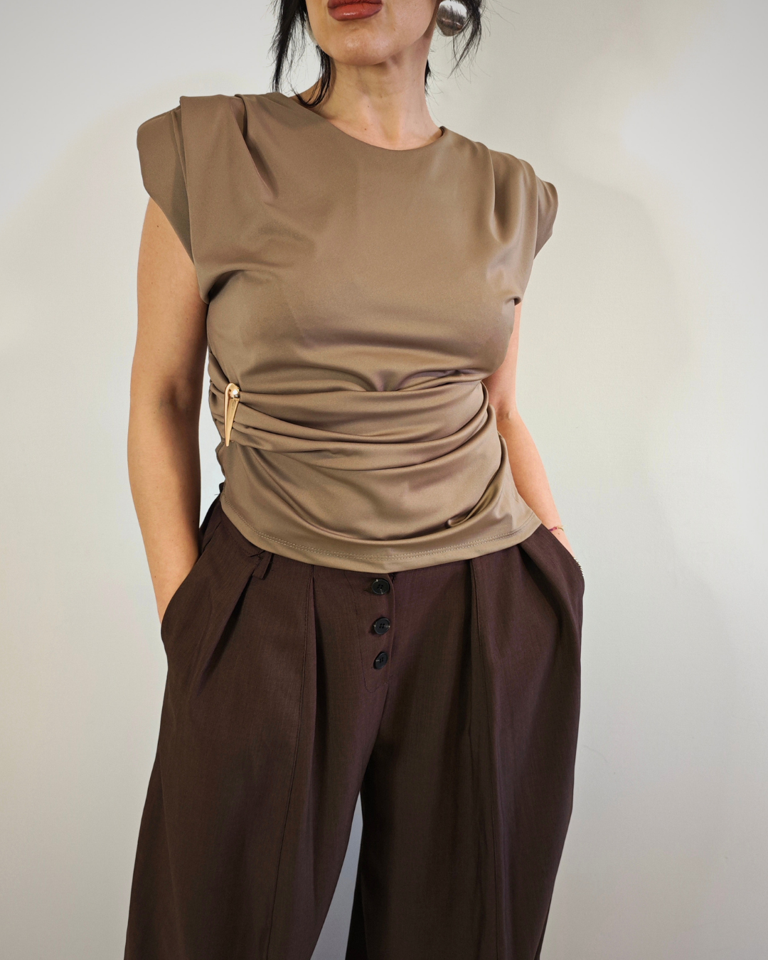 Maglia Drap Gioiello outfit